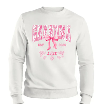 Floral Grandma Shirt with Bow – Personalized Name & Year T-Shirt Gift for Nana, Gigi, Mimi, Grandma  Ezcustomize