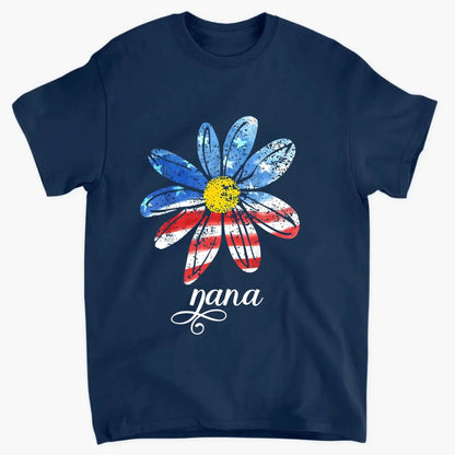 Patriotic Daisy Grandma Shirt – Custom 4th of July T-Shirt with Grandkids’ Names, Gift for Mom, Wife or Nana  Ezcustomize